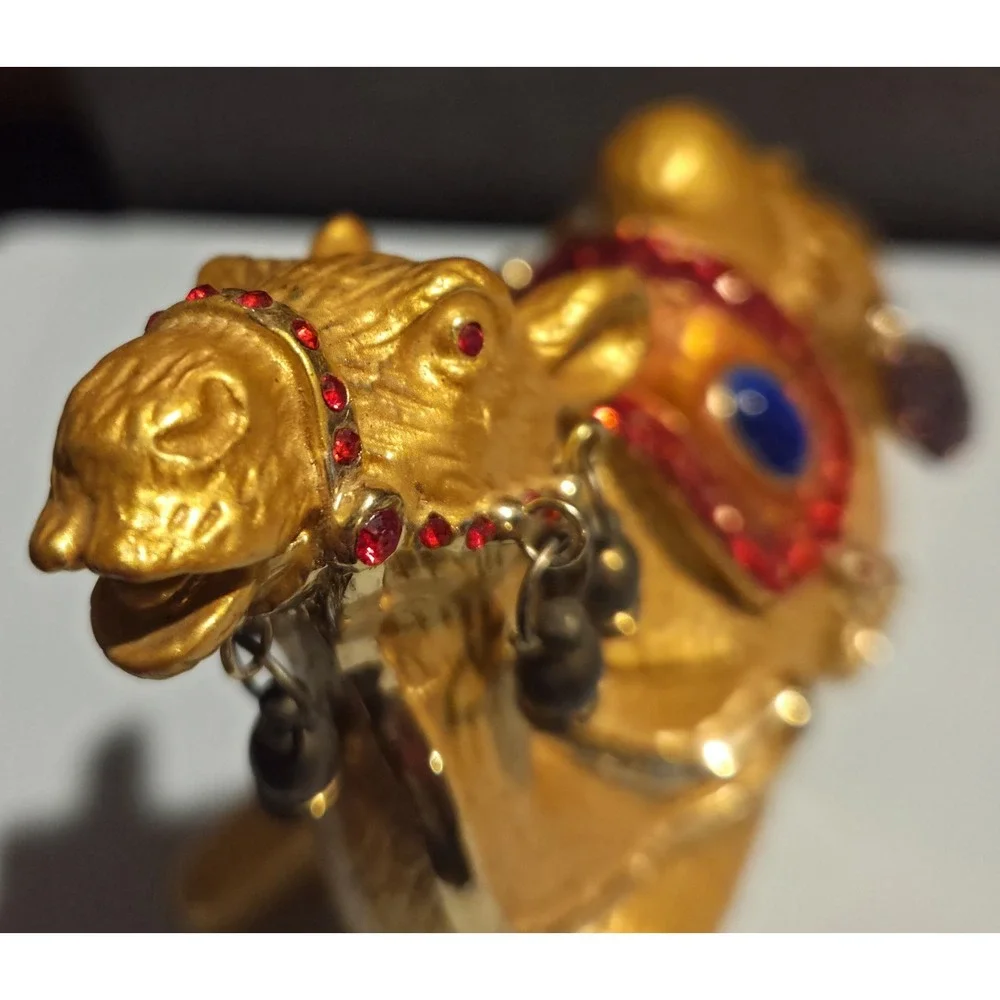 QIFU vintage trinket
